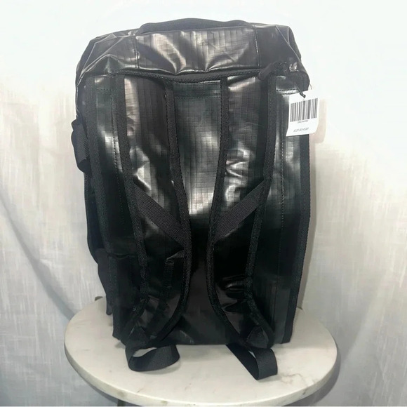 Levi’s NWT Black Duffle/BackPack Bag - Picture 3 of 3